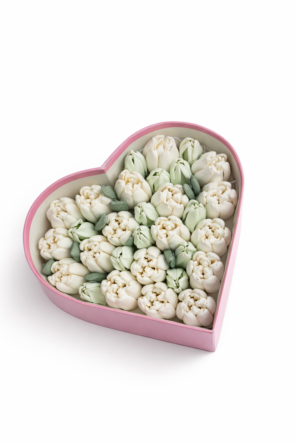Cutie inimă cu flori comestibile din marshmallow