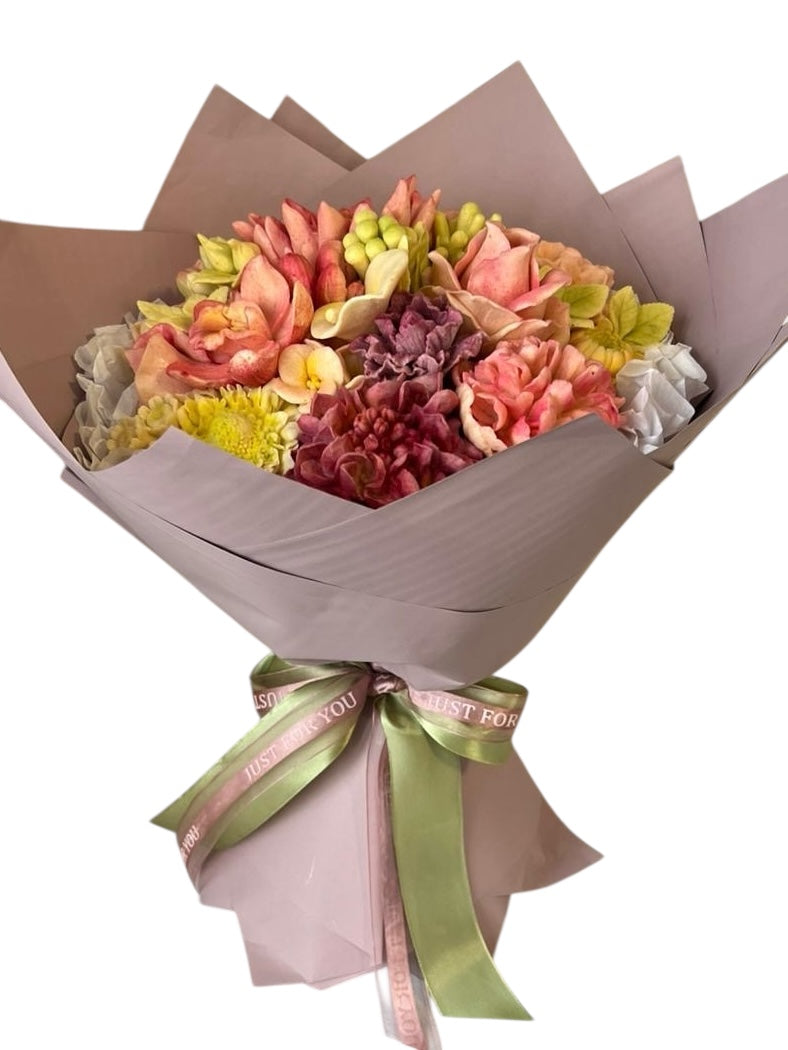Buchet comestibil din marshmallow – flori pastel elegante