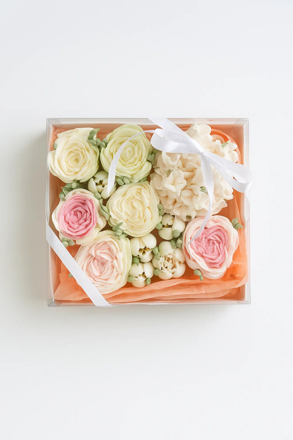 Cutie cu flori dulci din marshmallow